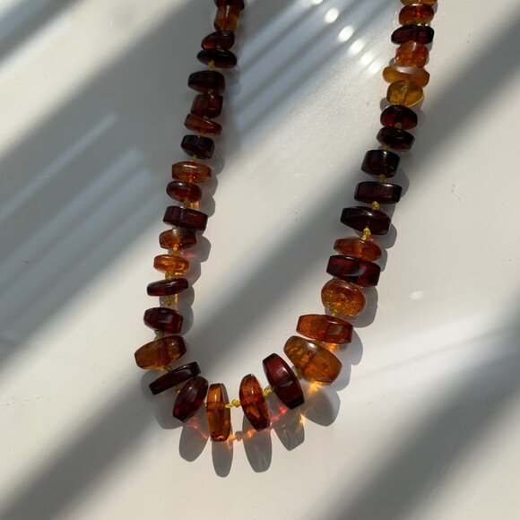 Vintage Baltic Amber Graduated Bead Necklace – 22” - Picture 4 of 5